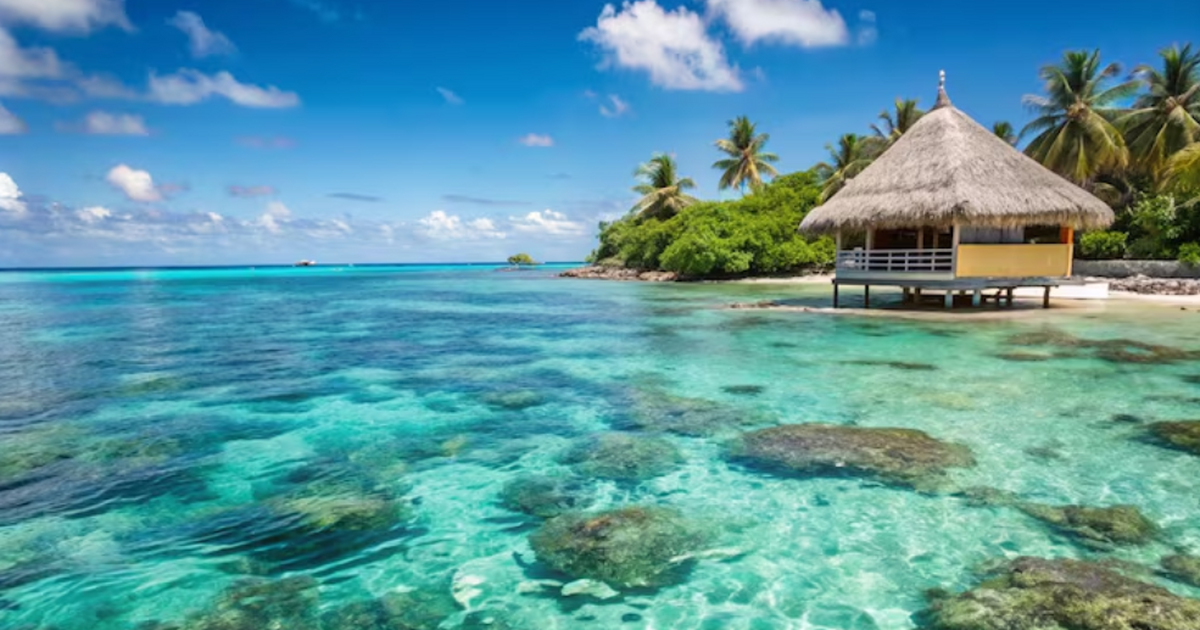 Мальдивы стали самым дорогим зарубежным направл...