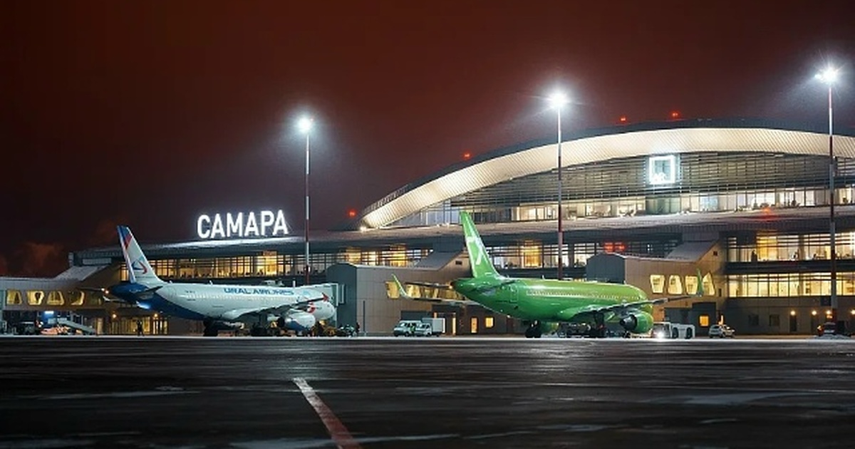 Транспортная прокуратура проверяет задержку рейса в Самаре на 13 часов Рейс Москва - Пхукет совершил экстренную посадк...