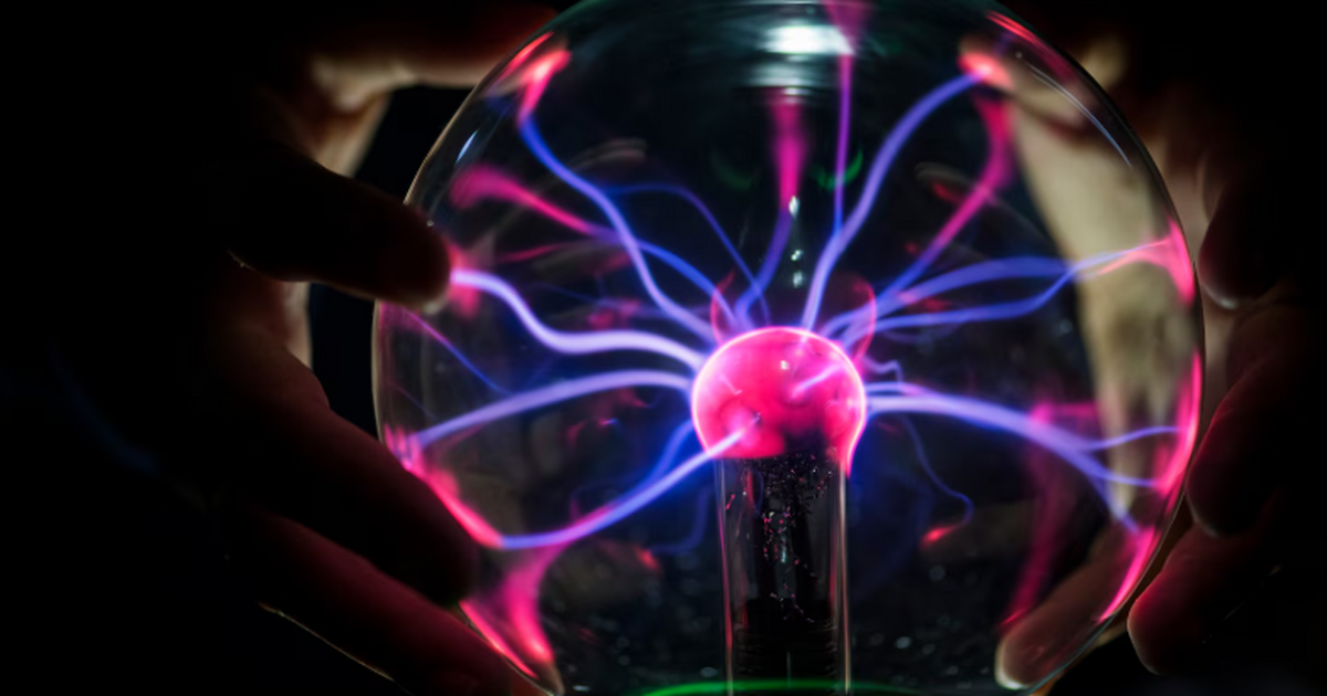 Эксперимент положил конец спору Эйнштейна и Бора о природе света Группа китайских физиков под руководством Пань ...