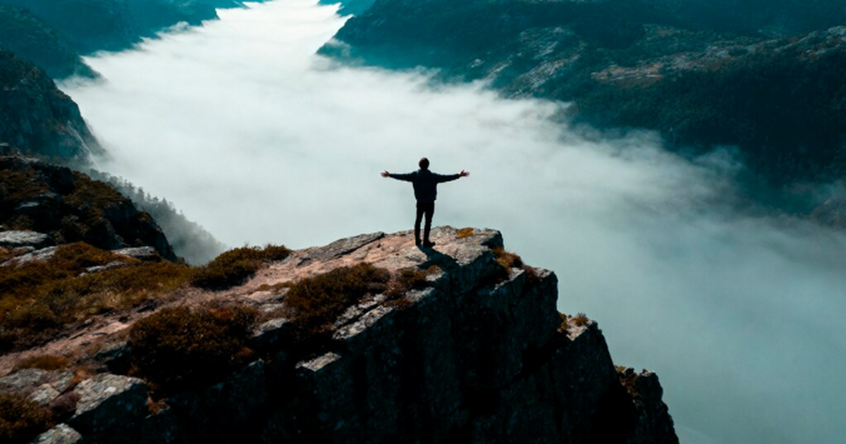 Связывать манеры общения с «уровнем интеллекта»...