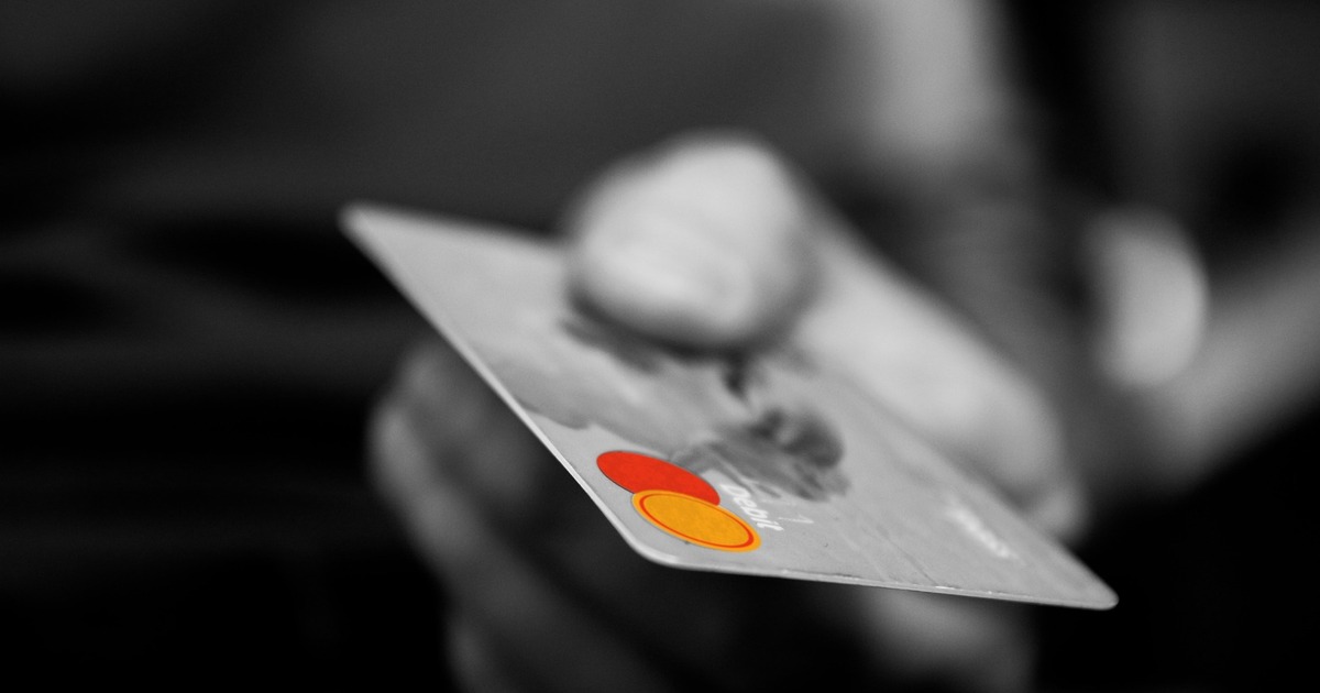 Прокуратура взыскала с дроппера 695 тысяч рублей за обман пенсионерки В ходе предварительного расследования правоохра...