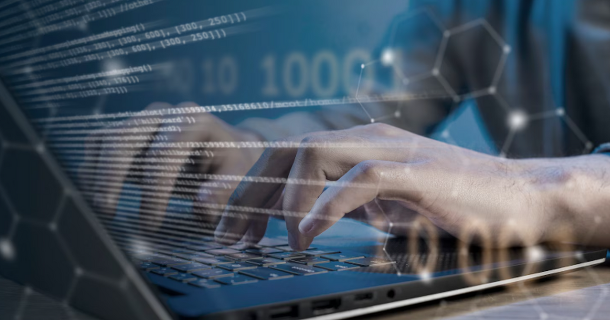 Аферисты получают доступ к «Госуслугам» россиян...