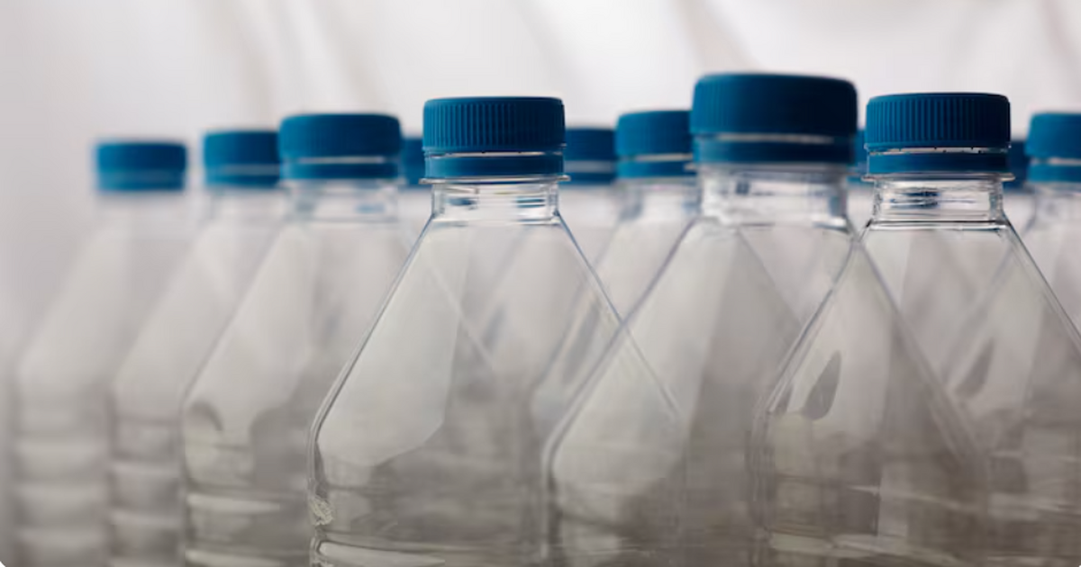 Учёные МГУ: пластиковые бутылки не являются главным источником микропластика Учёные МГУ выяснили, что содержание микропласти...