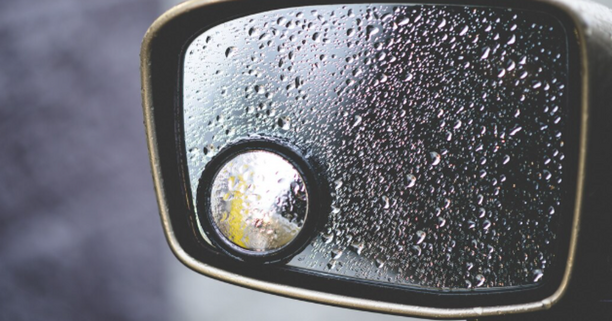 Запотевание стёкол может превратить любую поезд...