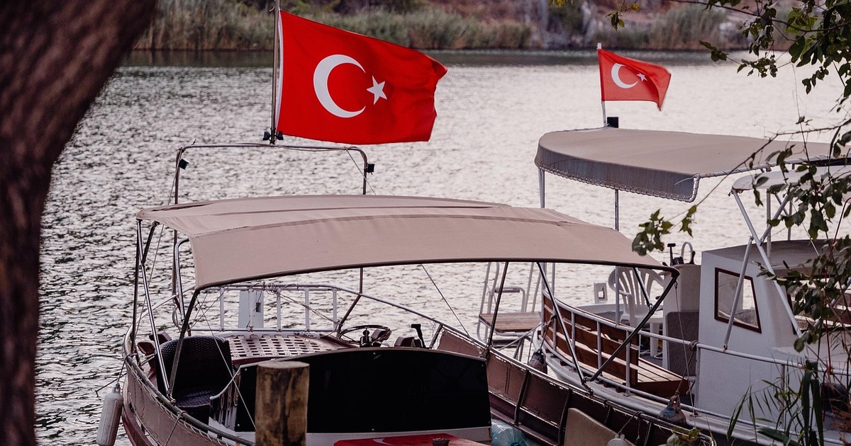 Турецкие власти предупредили о трудностях с переводами для россиян Они стали следствием очередных санкций Евросоюза