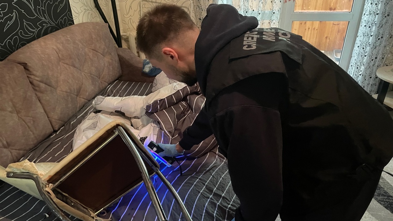 В Самаре мужчина подозревается в убийстве соседа и попытке убийства сожительницы Преступление стало итогом пьяной ссоры