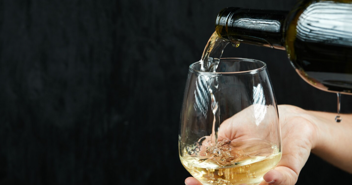 Резкая смена жирно‑сладкой диеты на обычное питание усилила тягу к алкоголю Учёные из Бразилии и Франции обнаружили, что у ...