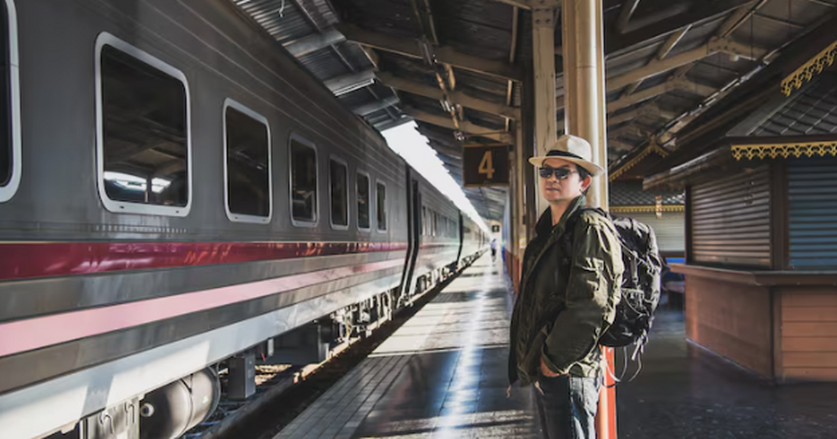 Новый плацкартный вагон: больше места и неожида...