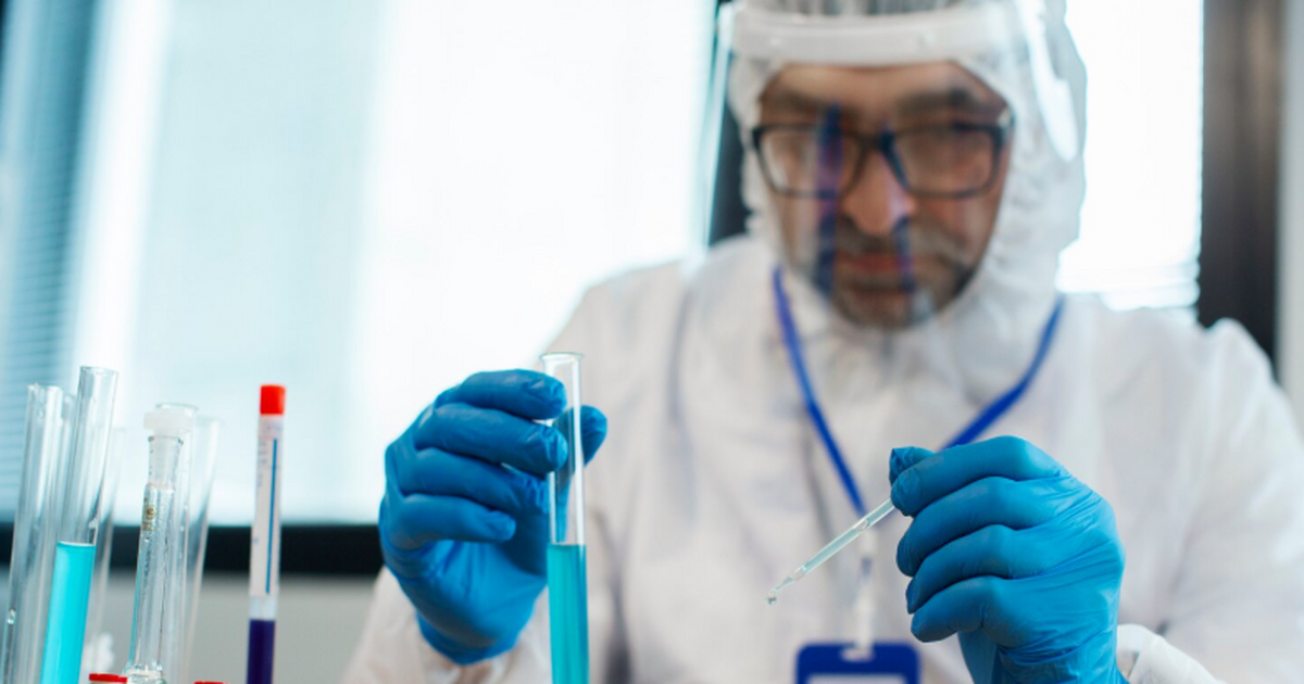 Шесть лет после начала пандемии COVID-19 врачи ...