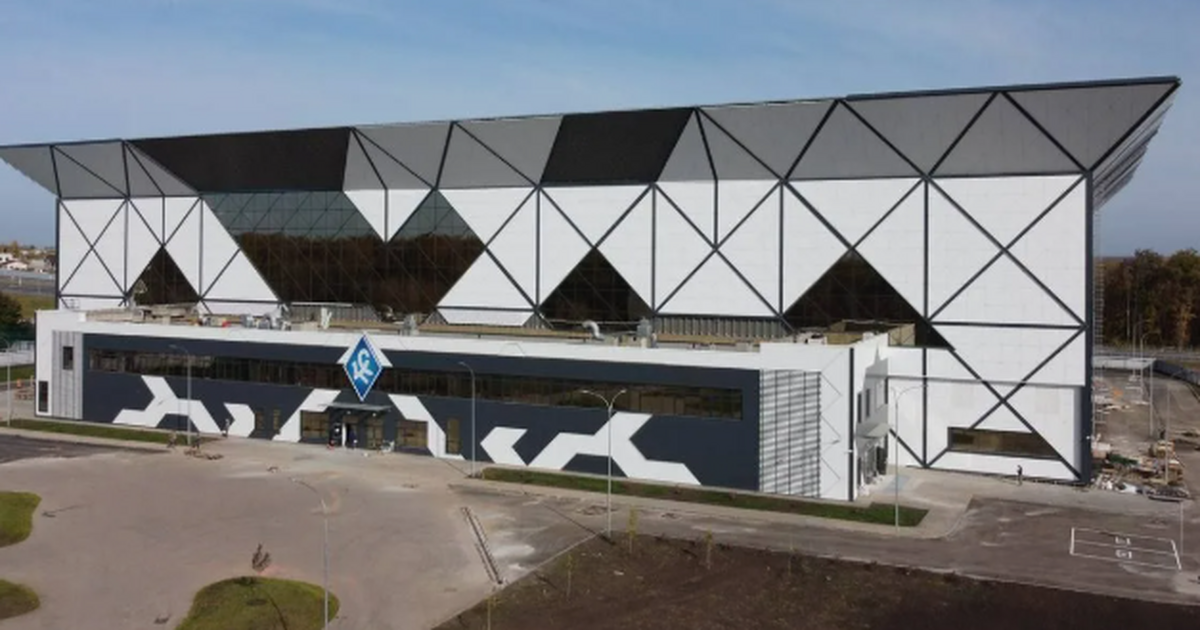 Суд в Самаре оштрафовал экс-руководителей "УКС" за нарушения при стройке манежа Они признаны виновными в нарушениях при реализа...