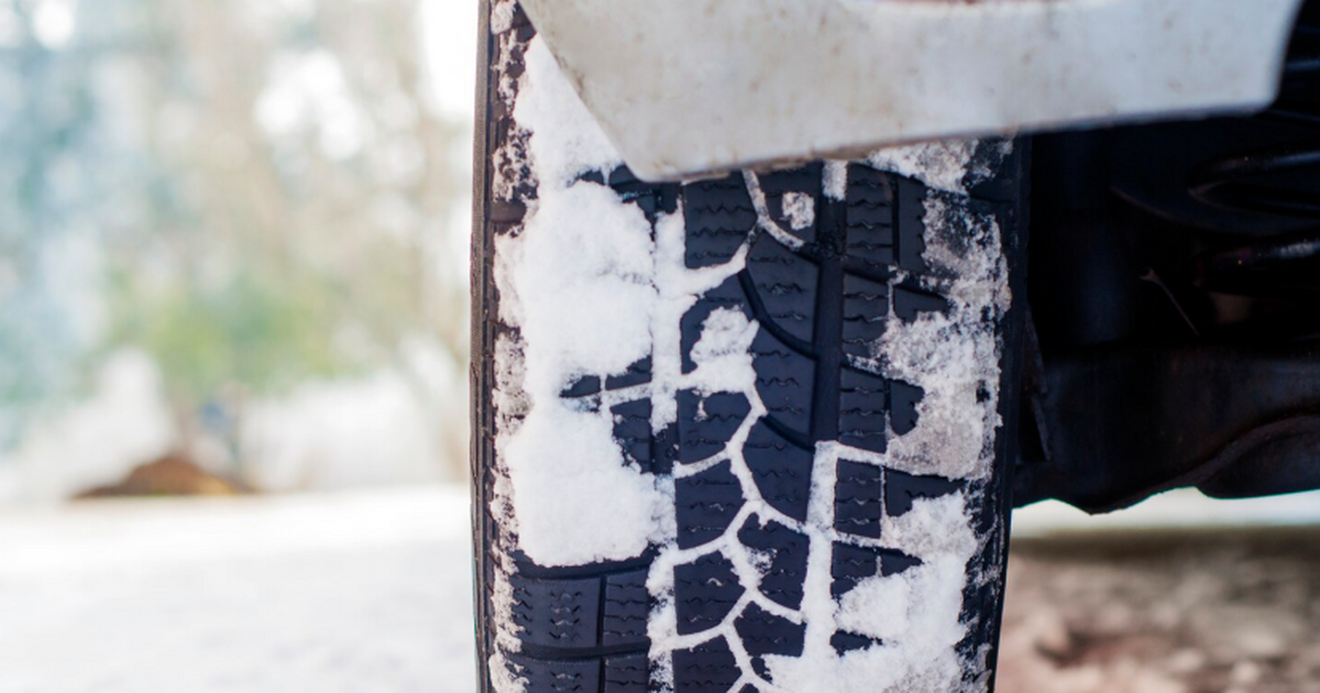 Autonews: что означает знак «Ш» на авто, грозит ли штраф в России Знак «Ш» («Шипы») многие водители помнят ещё со...