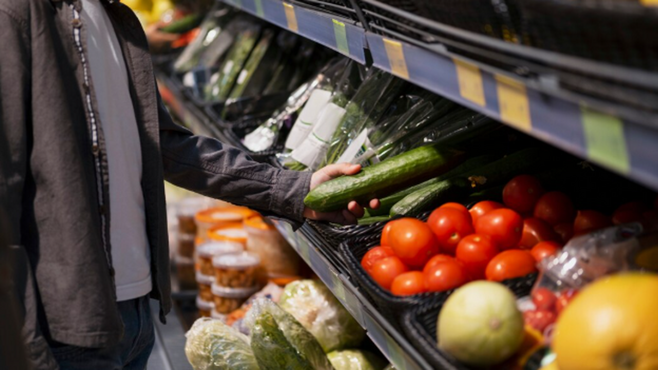 Охраняемая тайна работников торговли: Список продуктов, которые даже они обходят стороной в своем же магазине Супермаркет без иллюзий: топ-5 продуктов, котор...