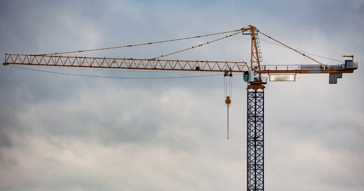 В Петербурге протестировали «киберкран», удалённо управляемый из Тулы В Санкт‑Петербурге представили мостовой кран гр...