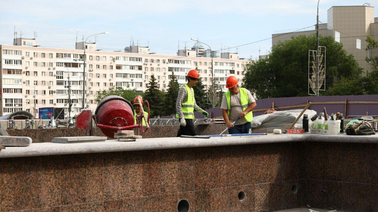 В Самаре на 70% завершили отделочные работы на фонтане "40 лет Победы в ВОВ" Инженерная часть реконструкции фонтана завершен...