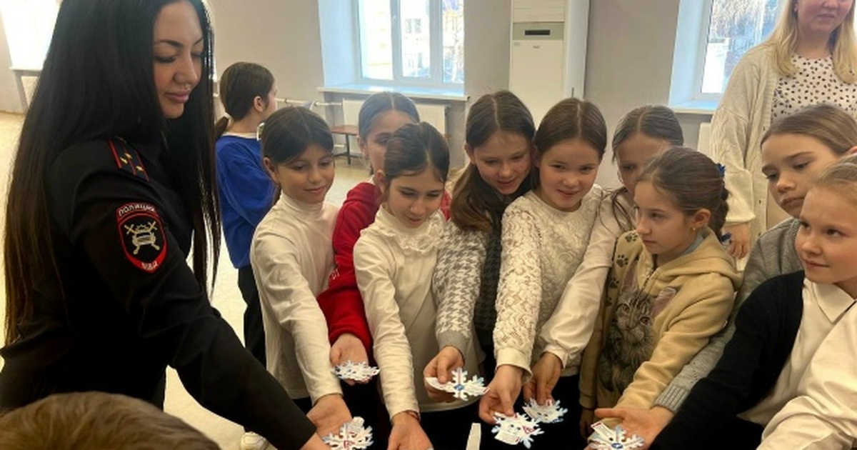 Автоинспекторы провели просветительскую акцию в...