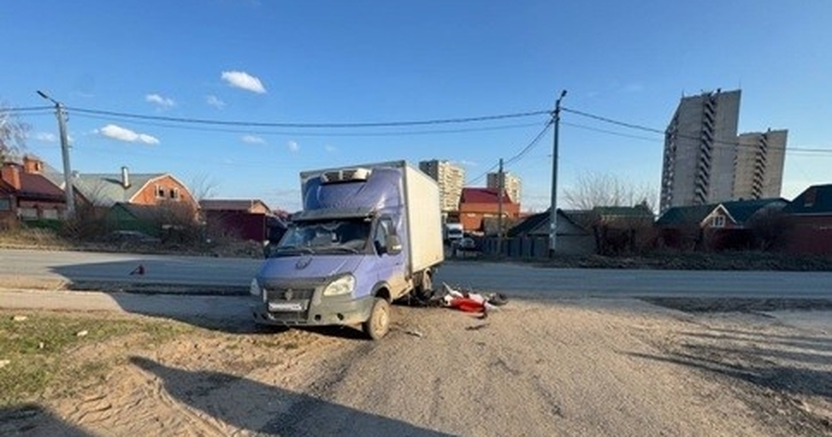 В Тольятти мотоциклист-подросток пострадал в ДТП с грузовой "Газелью" Мотоцикл не имел регистрационного знака, а води...