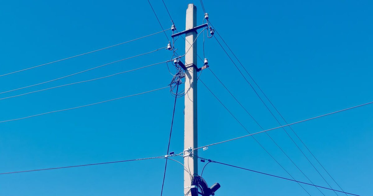 Подвесы ВОЛС устанавливаются Интернет-провайдер...