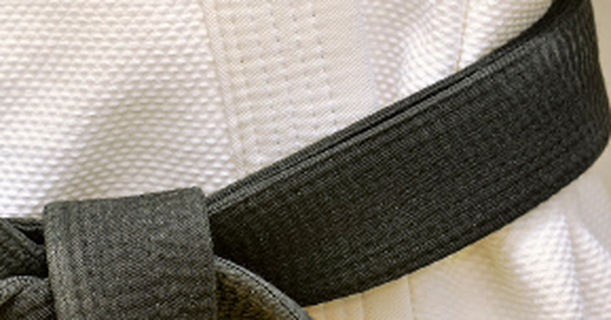 Мальчик, погибший на площадке в Самаре, посмертно получил черный пояс Об этом сообщила его мама в Телеграм-канале