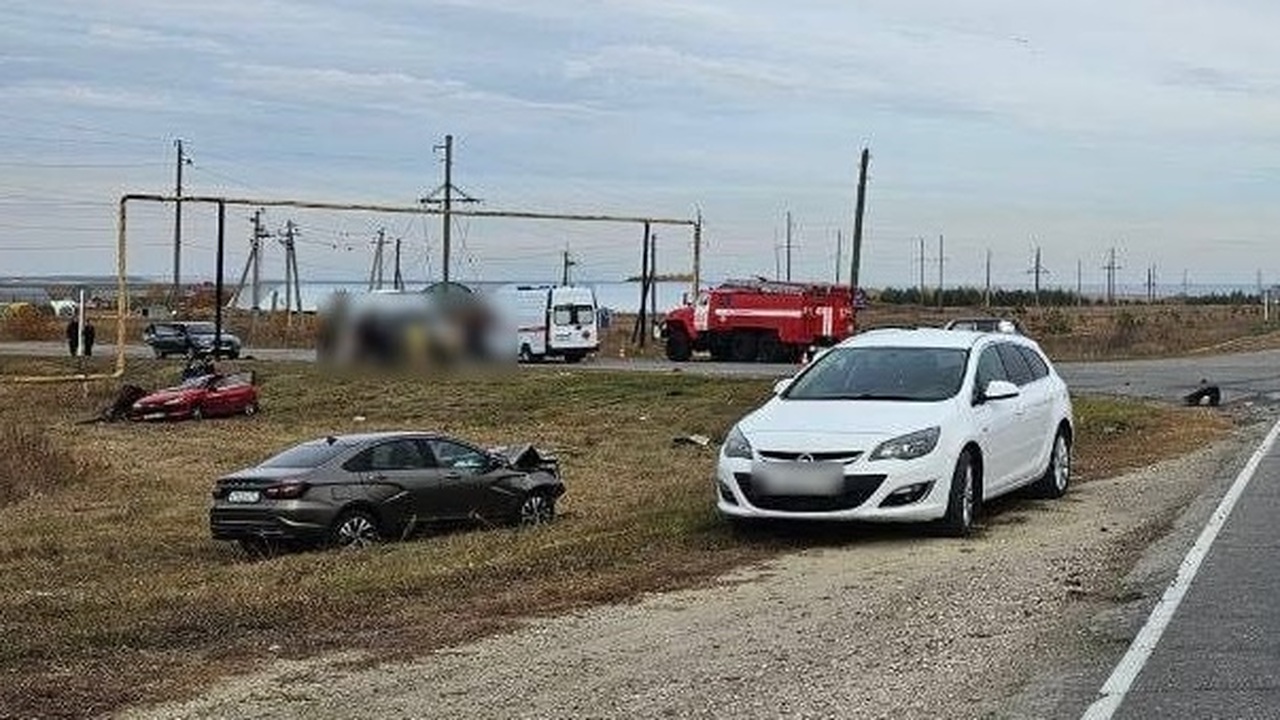 11 октября в Шигонском районе в ДТП погиб 31-летний пассажир Столкнулись Lada Vesta и Peugeot 206