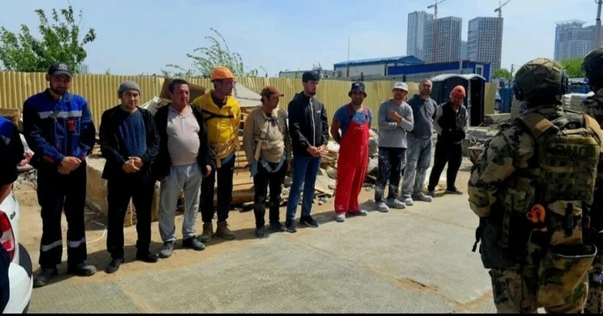 В Самаре на стройке во время рейда выявили нарушения миграционного закона У работников, пытавшихся скрыться на территории...