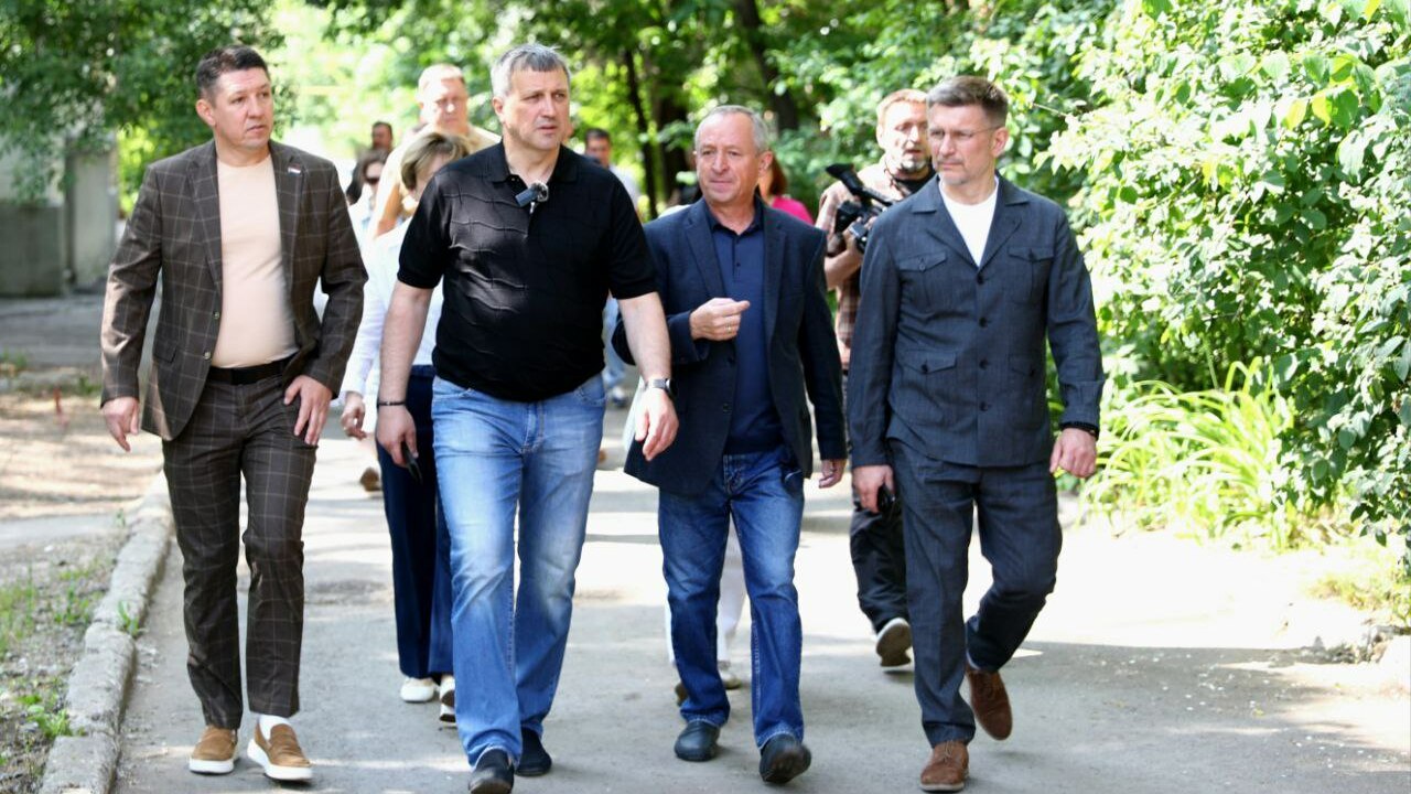 В Самаре мэр города и глава Минтранса проверили ход ремонта пр. Металлургов Выявлены дефекты в качестве асфальта и доступно...