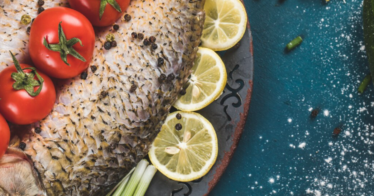 Горбуша получается сочнейшая, вкуснее дорогой красной рыбы: Отличный рецепт, при этом простой Горбуша «под шубкой» из йогурта и горчицы: деше...