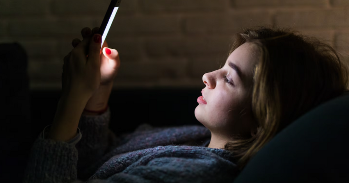 Вечерний свет экранов телефонов связан с риском для здоровья сердца Специалисты сообщили, что яркий свет от экранов...