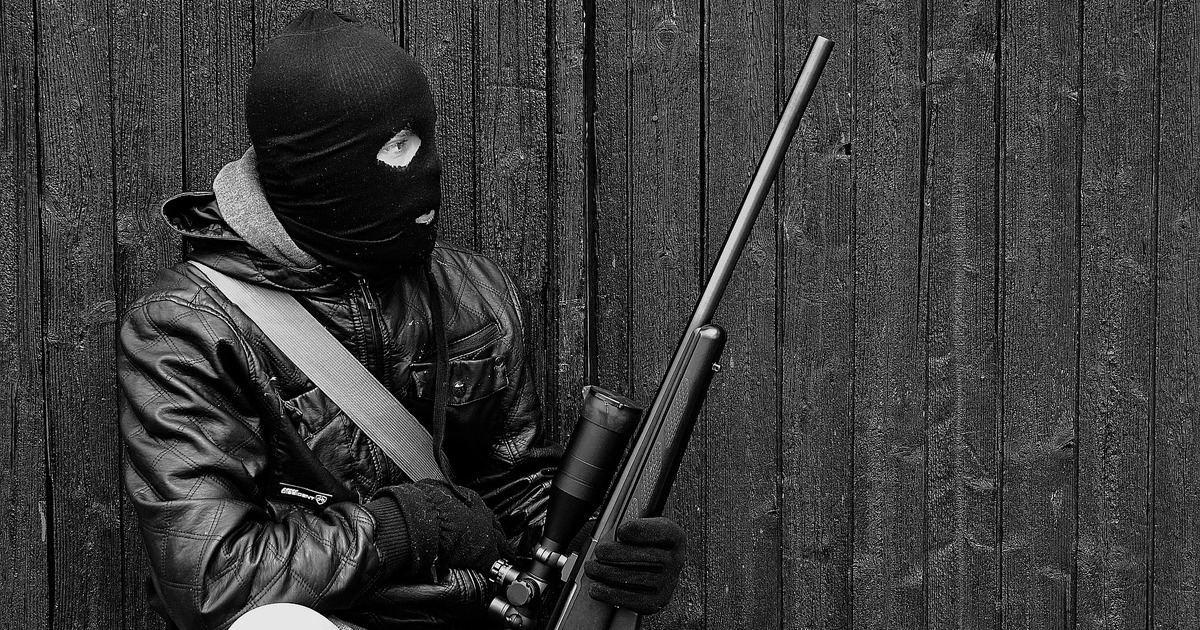 Следствие также рассматривает эпизоды, связанны...