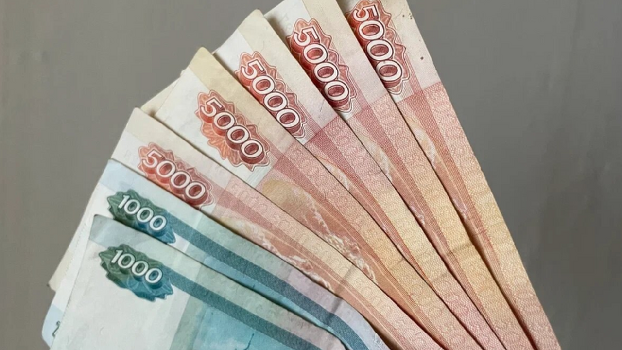 В банках Самарской области обнаружили поддельны...