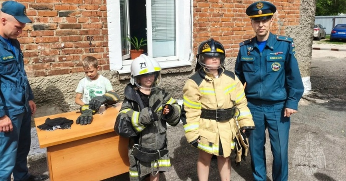 Подобные встречи помогают знакомить детей с про...