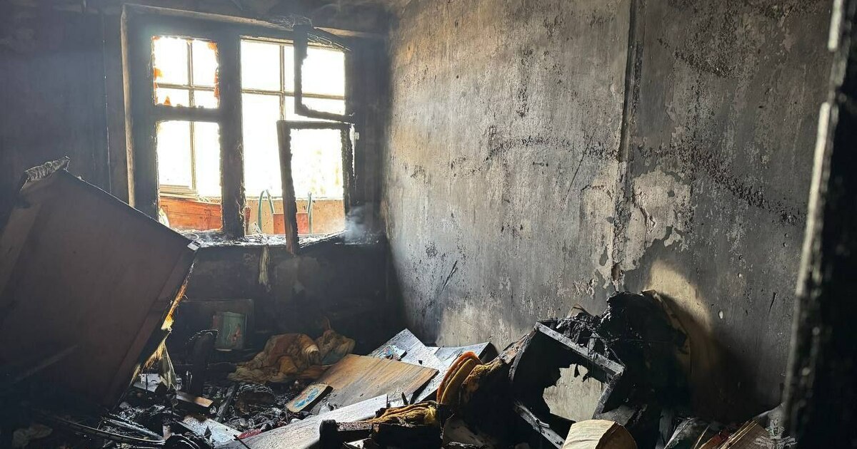 24 октября в Тольятти потушили пожар, возникший от упавшей лампады При пожаре в квартире никто не пострадал