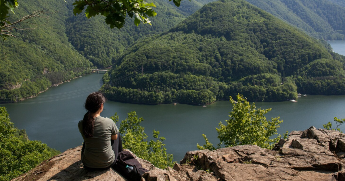 Россияне все чаще планируют отпуск на год и бол...