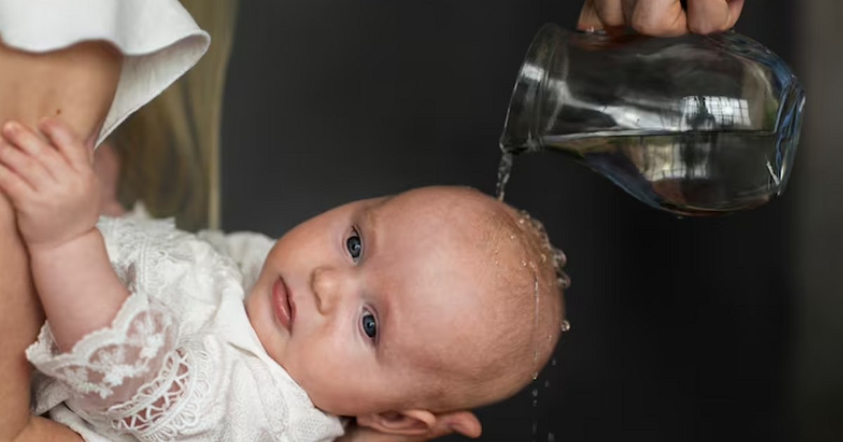 Ефанов объяснил, что священник может отказать в...