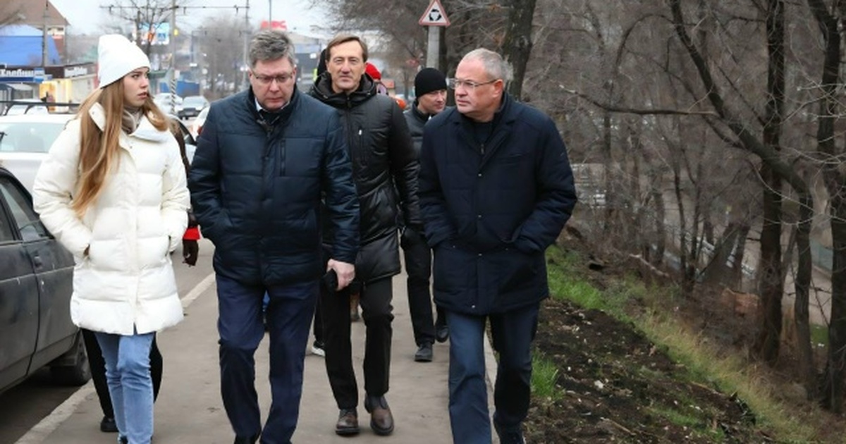 В Самаре формируют план работ на 2026 год с учетом пожеланий жителей Первый заместитель мэра Михаил Малыхин побывал ...