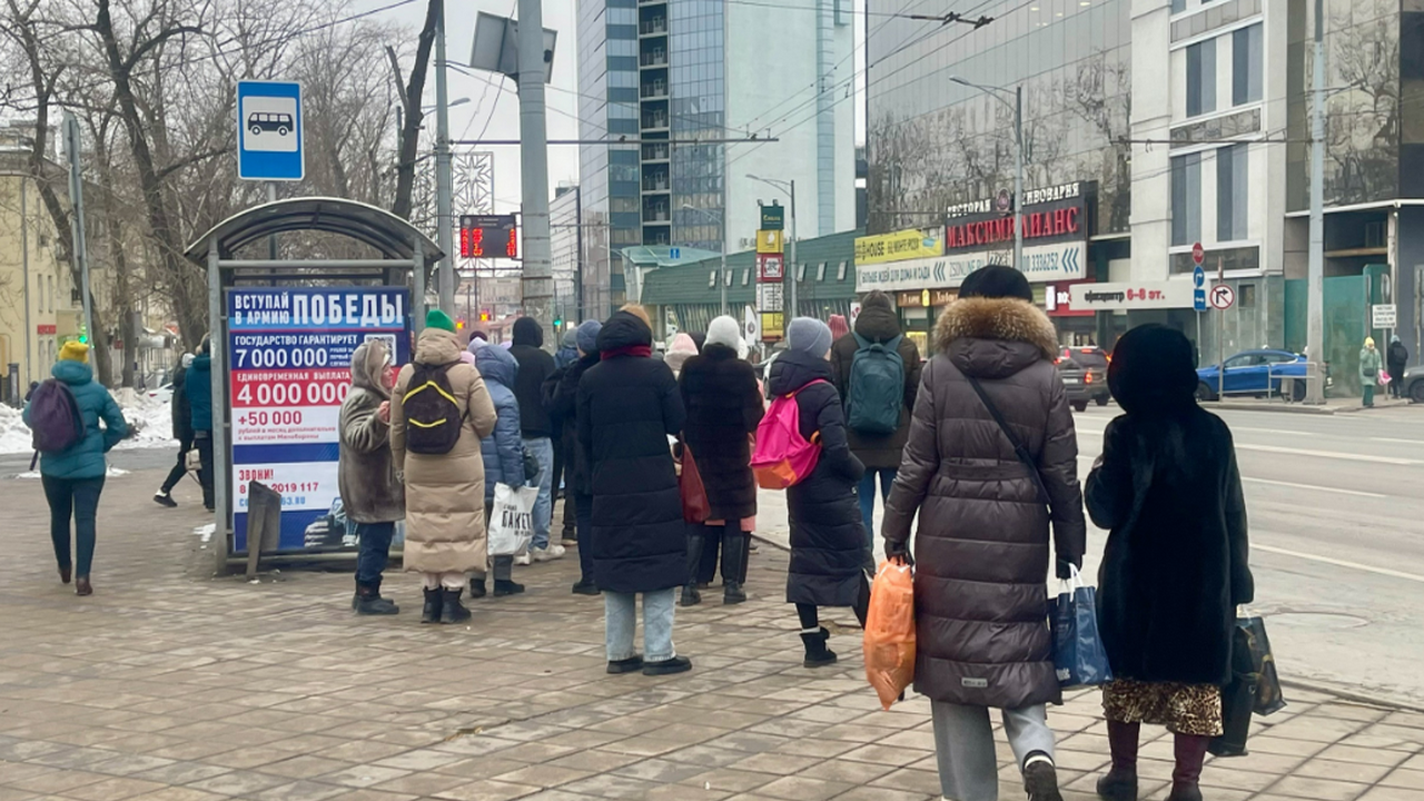 Этим не разумно хвалиться даже перед близкими: запомните навсегда — совет от Омара Хайяма Их жизненность объяснима: в этих строках соедин...