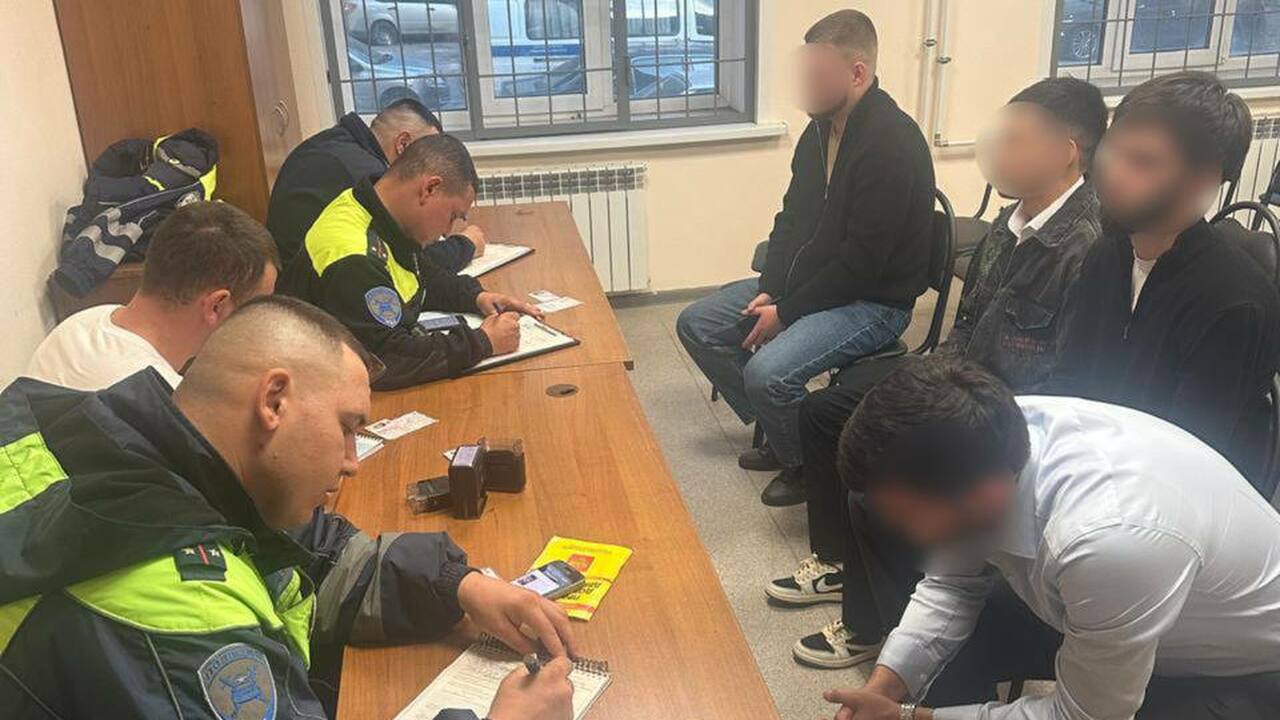 Пять водителей свадебного кортежа оштрафованы в Самаре Инцидент получил широкую огласку в соцсетях