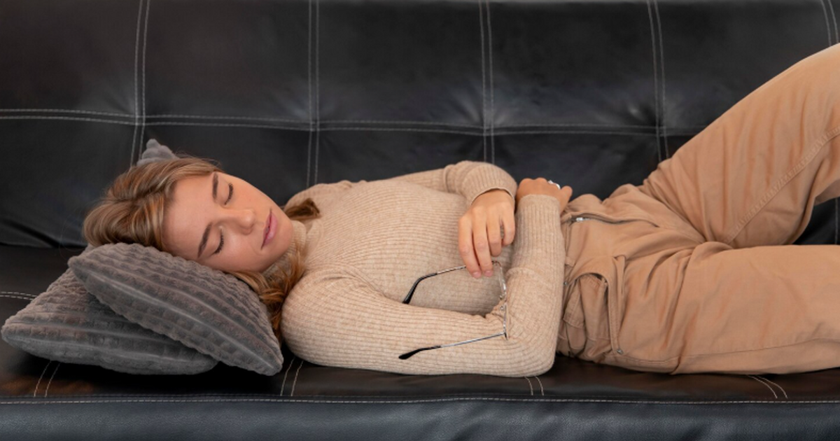 Сомнолог Саема Тахир и терапевт Энни Миллер объ...