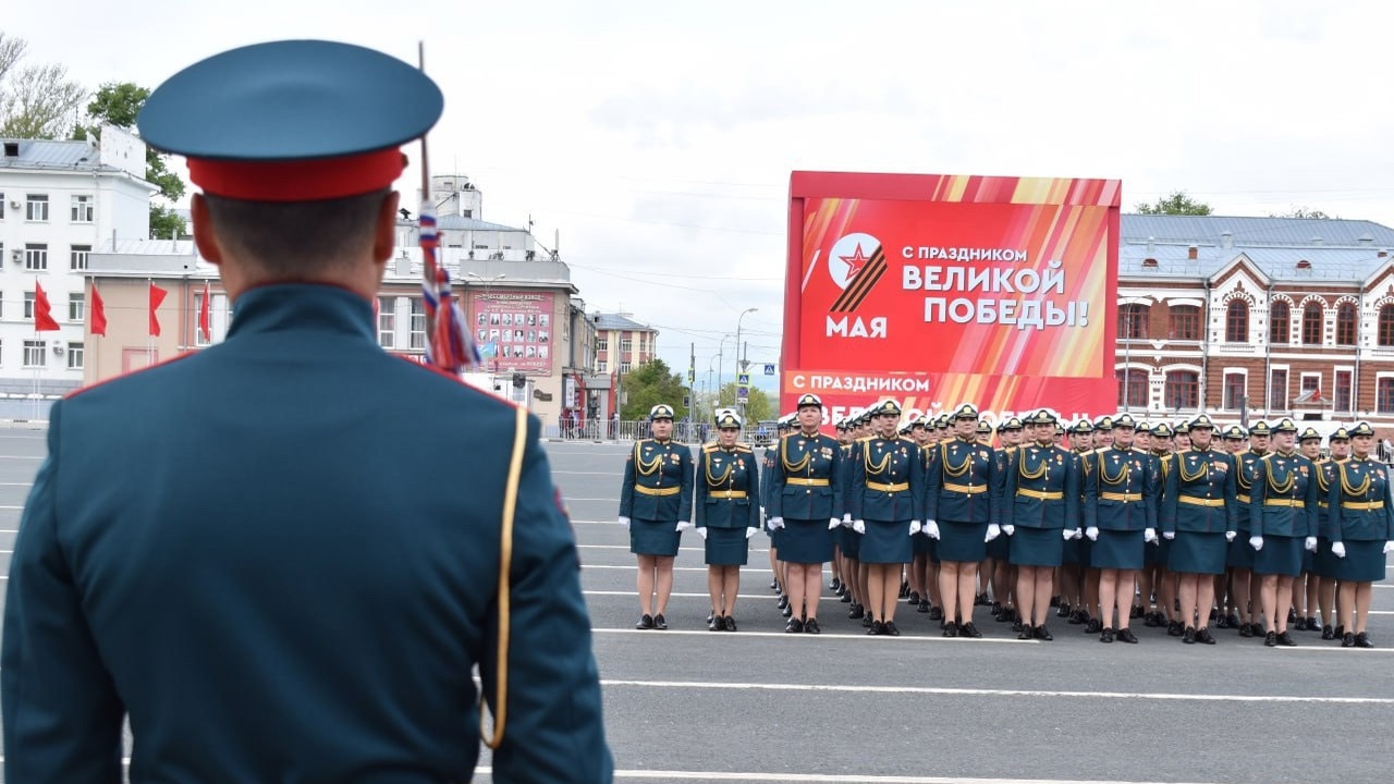 В Самаре "Бессмертный полк" впервые за два года пройдет по улицам города В Самаре в День Победы 9 мая 2025 года "Бессмер...