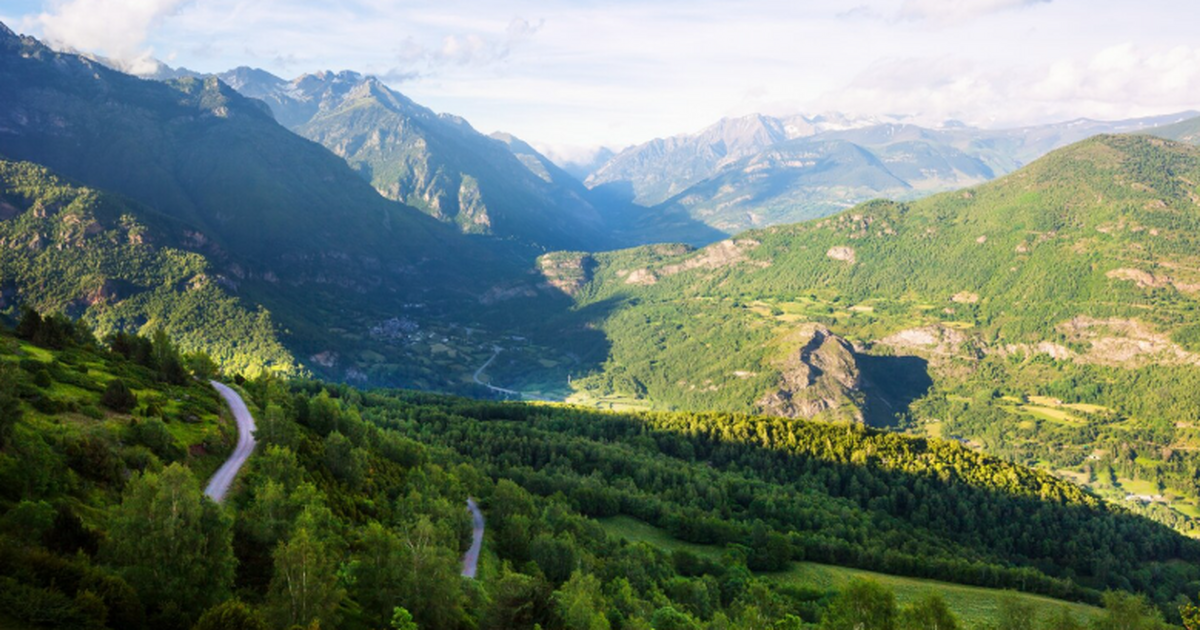 Абхазия с навязчивым сервисом обошла Турцию по популярности у россиян Несмотря на навязчивый сервис, Абхазия обогнала...