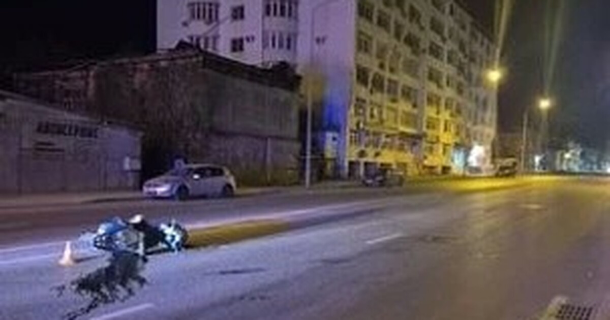 В Самаре водитель мопеда врезался в Citroen и отказался от теста В результате ДТП мужчина получил травмы и был г...
