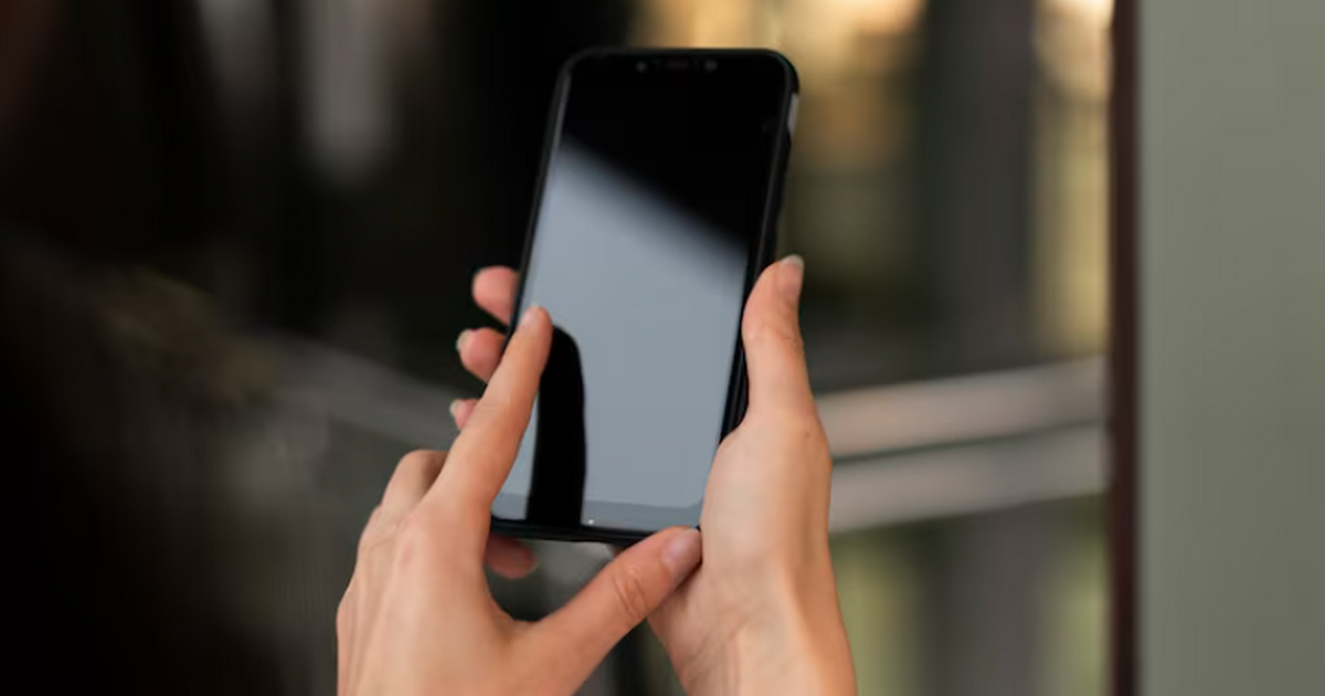 Samsung Electronics в течение года планирует вы...