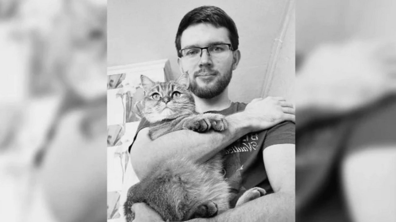 Трагедия на воде: под Самарой водолазы обнаружили тело 30-летнего самарца Андрея Фролова Тело погибшего молодого человека водолазы извле...