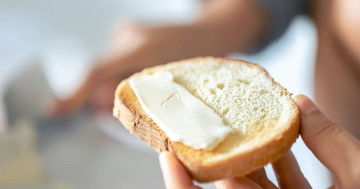 Как выбрать сливочное масло без подделок и сюрп...