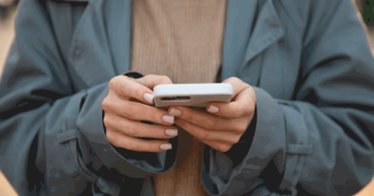 Эксперт Кузнецов: любой смартфон может стать платформой для слежки Эксперт «Лаборатории Касперского» заявил, что з...