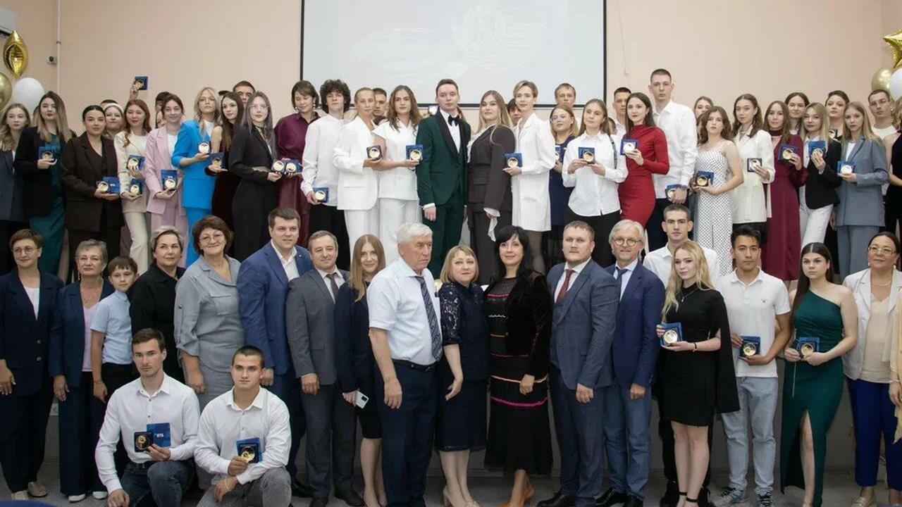 Награда для выпускников профтехобразования была...