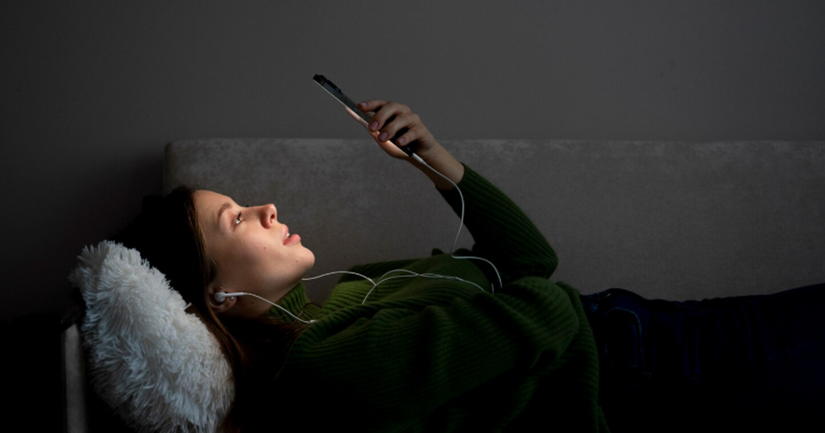 Исследование: вечерний свет от гаджетов связан с риском болезней сердца Американская кардиологическая ассоциация опубли...