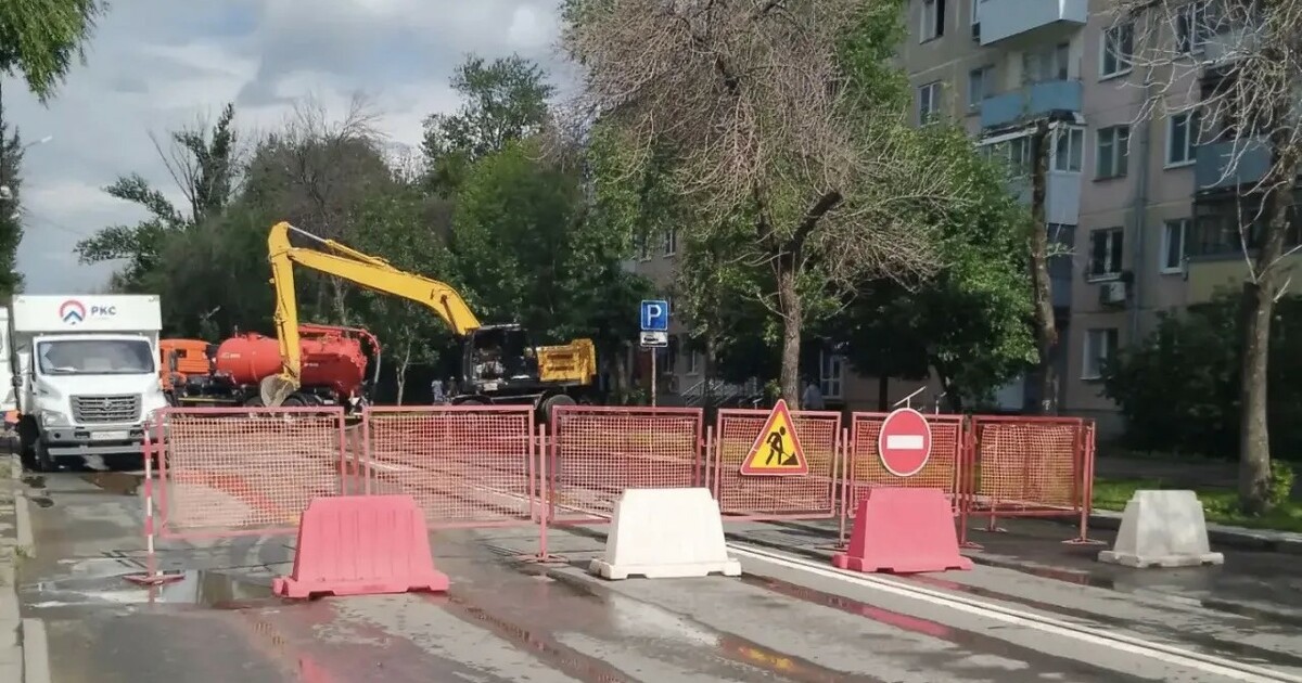 В Самаре начали ремонт водовода на улице Мориса Тореза Система водоснабжения переведена на резервную с...