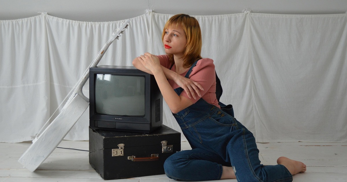 Житель Самарской области украл телевизор у знакомой при переезде Также он нарушил ранее установленные ограничени...