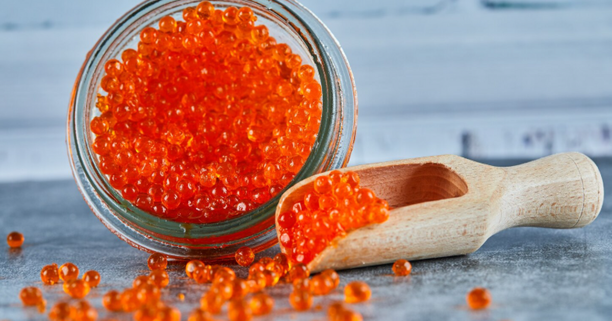 Качественная красная икра должна быть упругой, ...