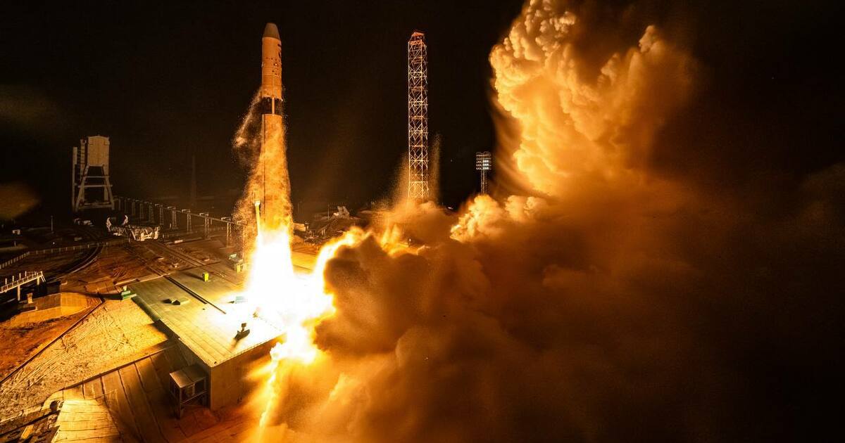 Габаритно-массовый макет был выведен на расчётн...